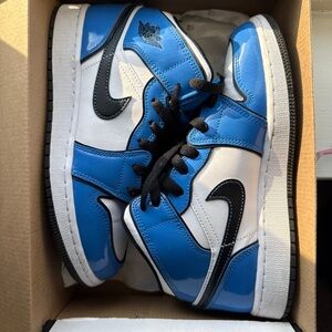 Jordan Kids Sneakers in Blue and White